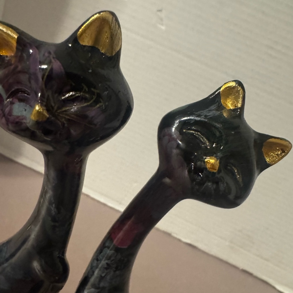 Modern Muse Cat Figurine Set of 2 - Picture 11 of 11